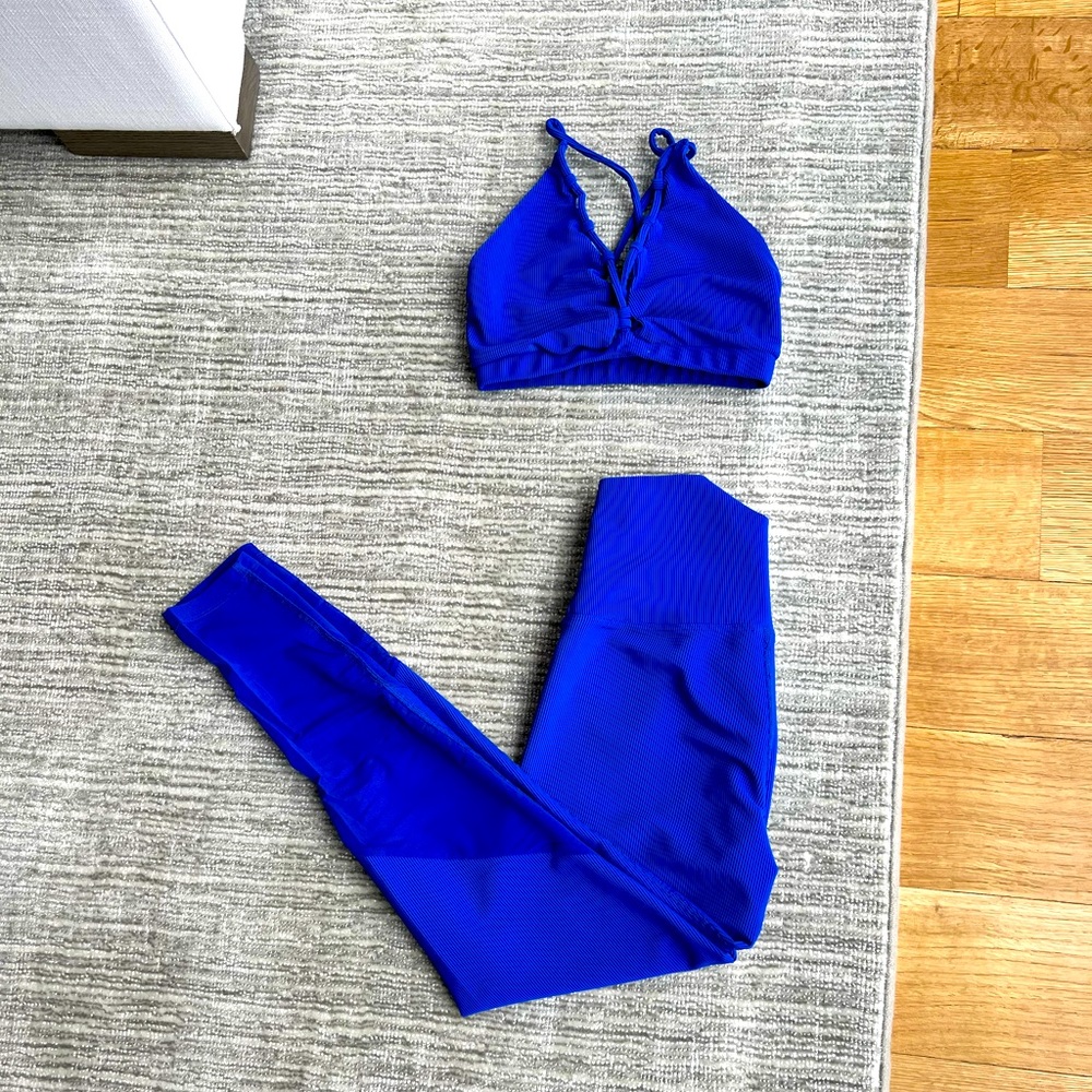 Beach Riot Size M Workout Set